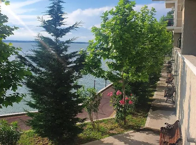 Apartment Elena Solid House Mamaia