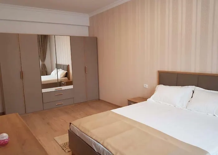 Apartment Elena Solid House *